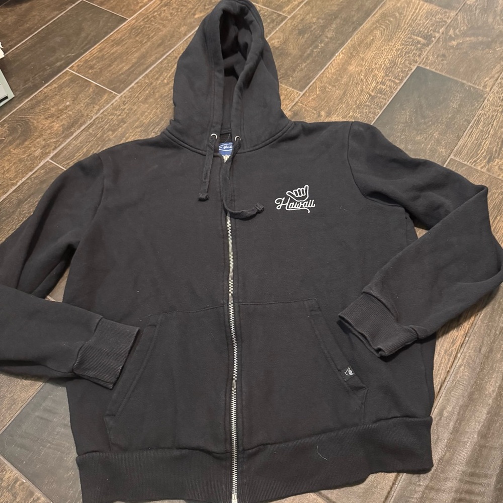 EUC Island Crew Sweatshirt Hoodie
